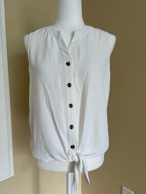 Sleeveless White Tie-Hem Button Front Blouse